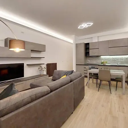 Aventino Contemporary Apartment-2